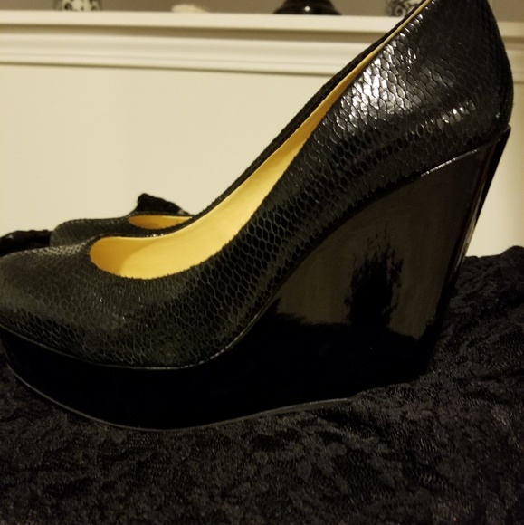 Gianni Bini Shoes - Gorgeous Black Platforms!